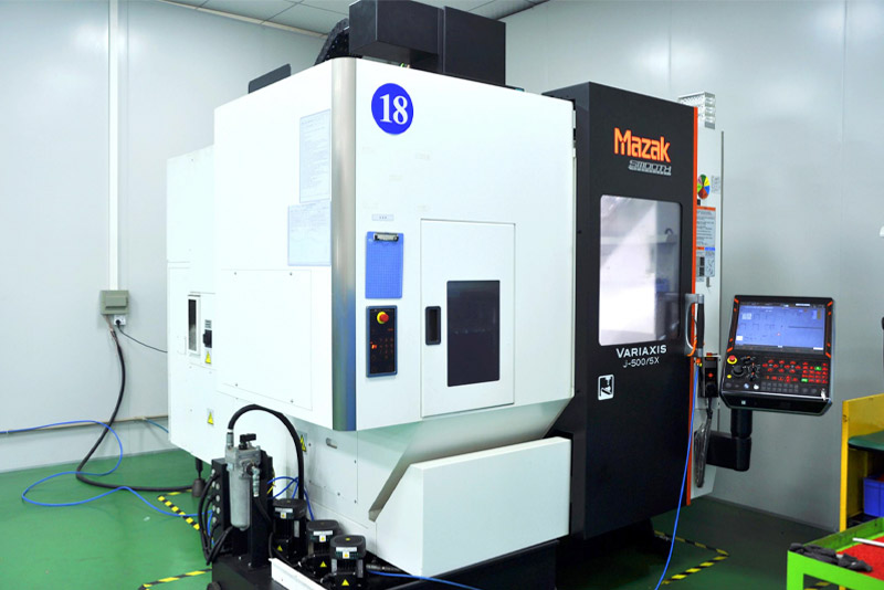 Japan's Mazak high-precision five-axis machining center